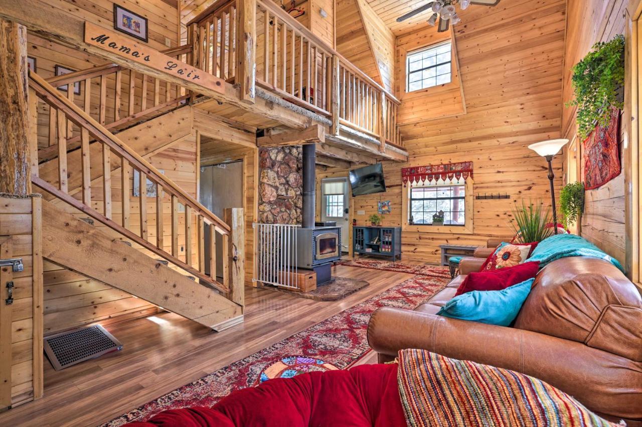 Rustic Duck Creek Village Cabin With Fire Pit! Esterno foto