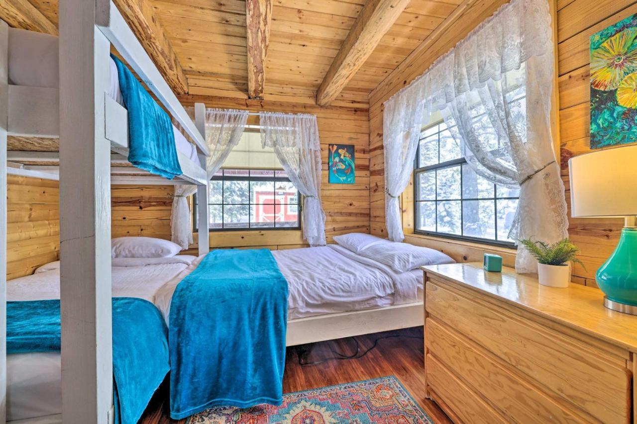 Rustic Duck Creek Village Cabin With Fire Pit! Esterno foto